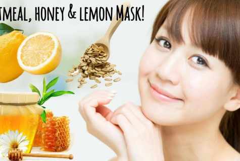The mask from honey and porridge will help to get rid of pimples